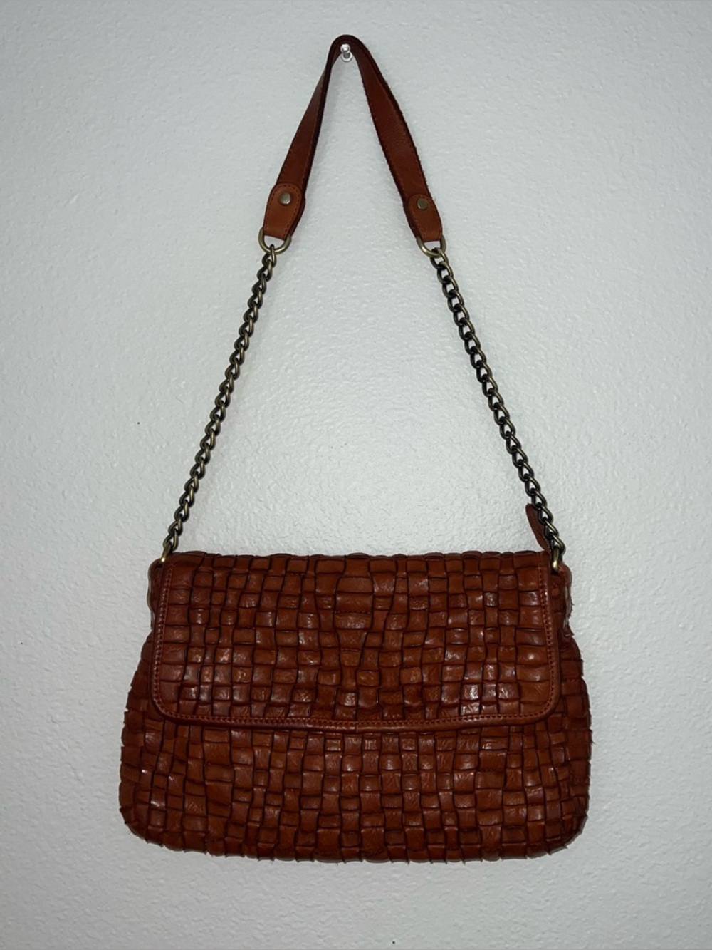 MARTA PONTI Woven Leather Shoulder Bag in Brown